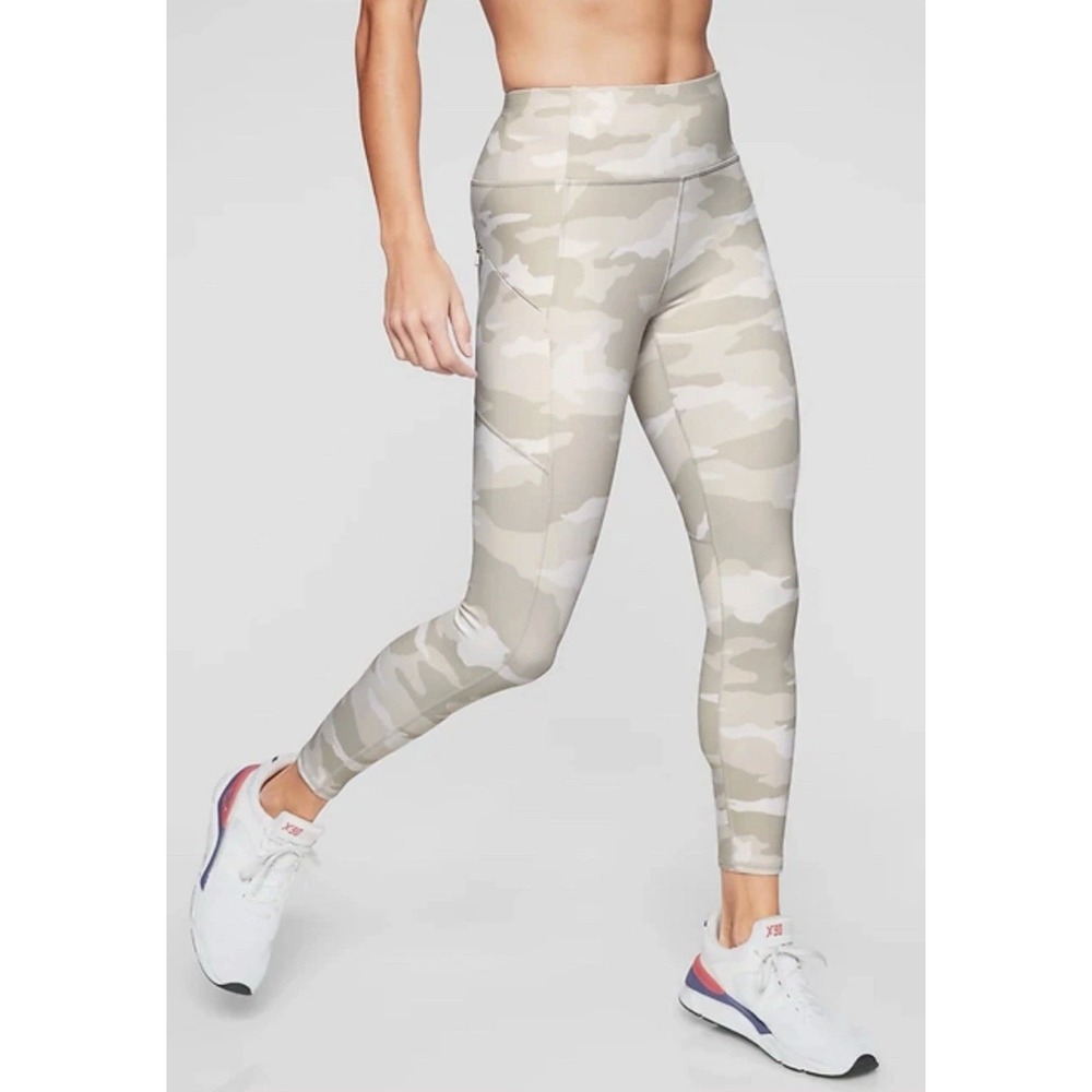 Athleta‎ Camo Contender 7/8 Tight in Powerlift XL White Camo $89 405480